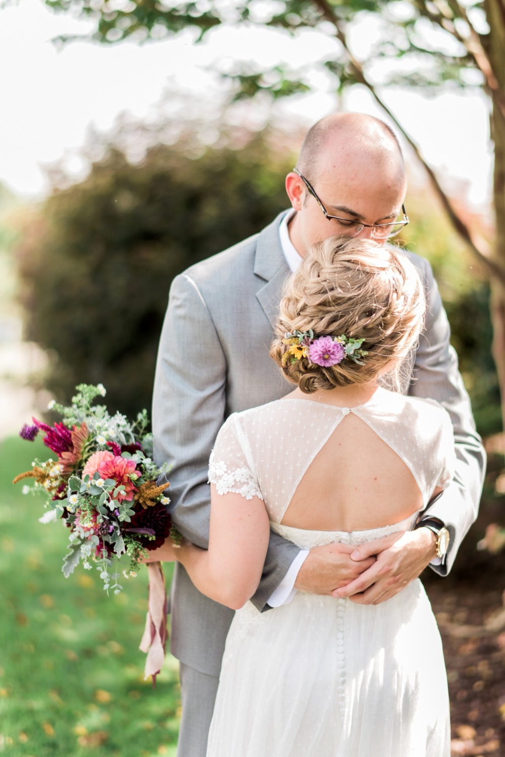 falling-in-love-with-late-summer-wedding