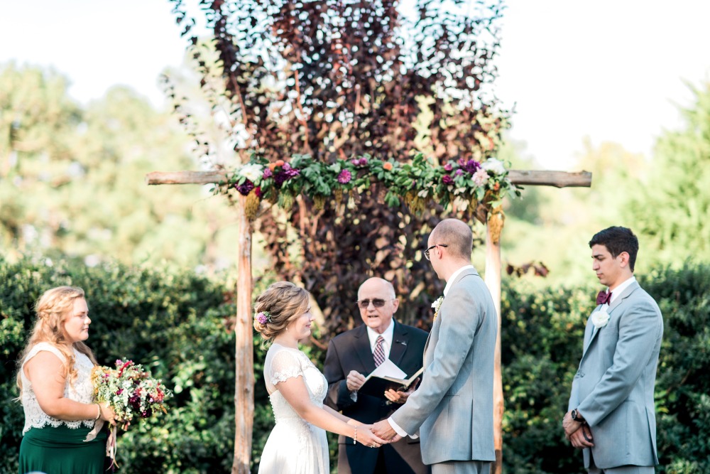 falling-in-love-with-late-summer-wedding