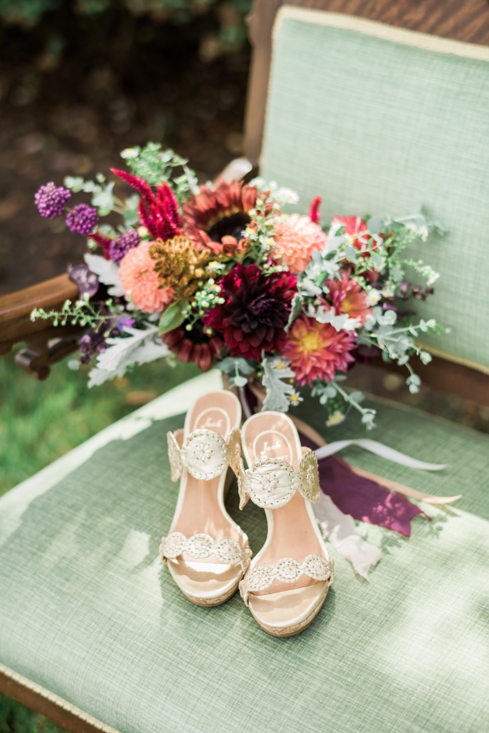 falling-in-love-with-late-summer-wedding