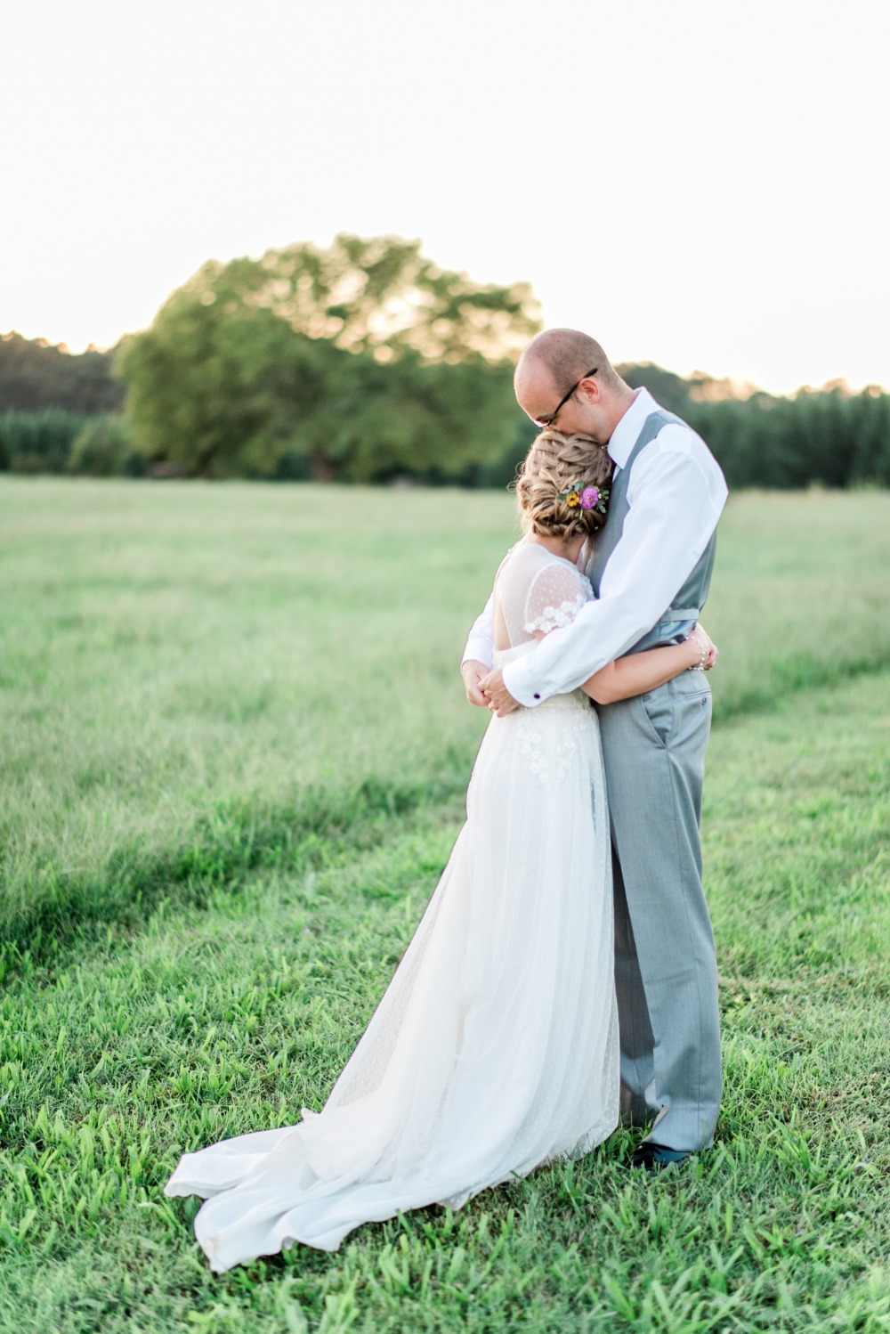 falling-in-love-with-late-summer-wedding
