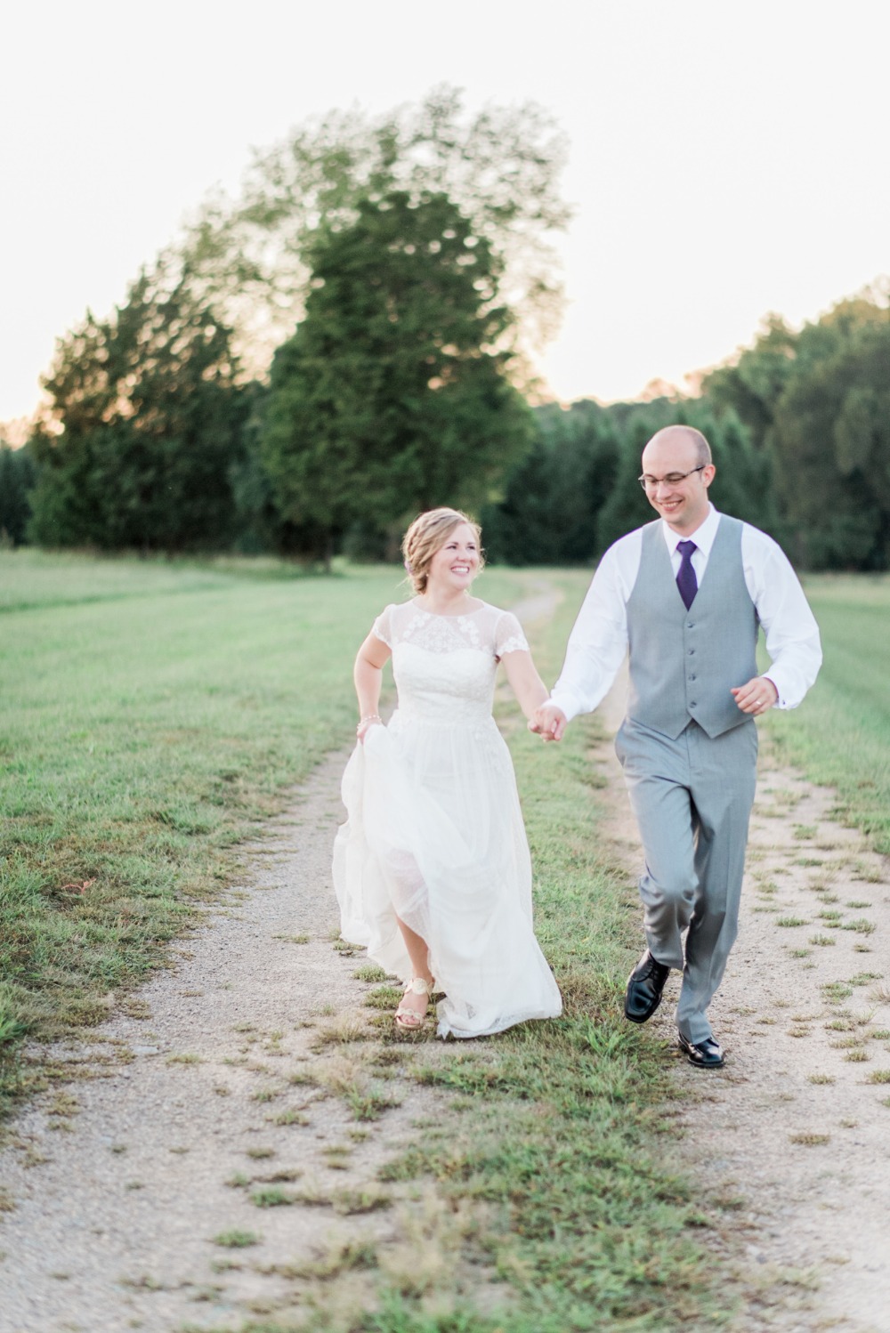 falling-in-love-with-late-summer-wedding