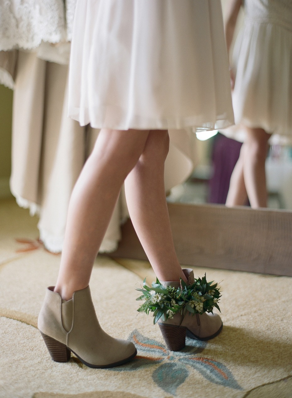 ankle greenery halo
