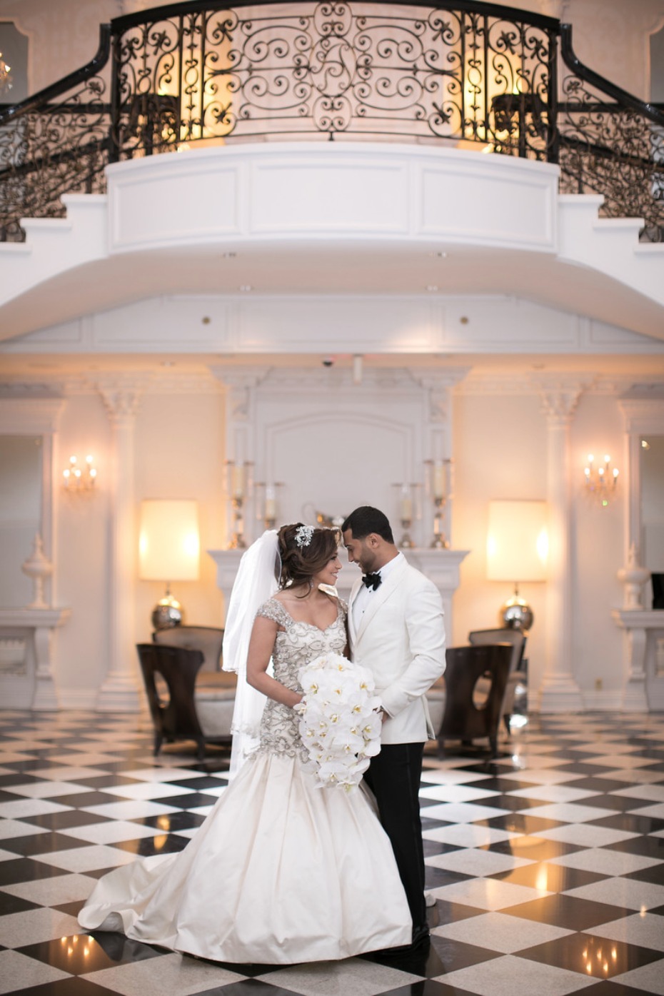 glam wedding ideas for your black and white wedding