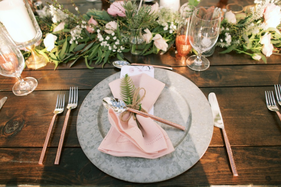 Simple rustic place setting