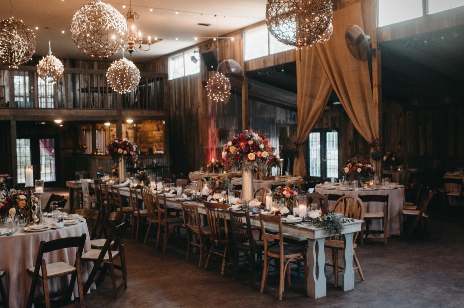 Moody fall reception with rustic details