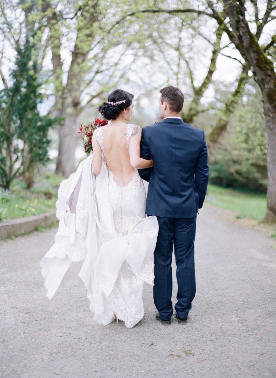 Gorgeous wedding dress with asymmetrical bow