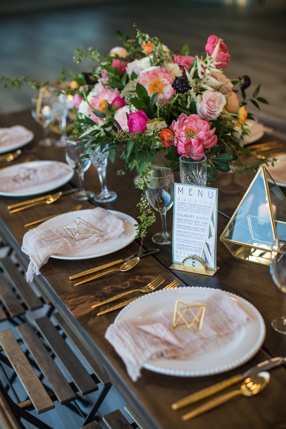 gold and blush modern wedding table decor