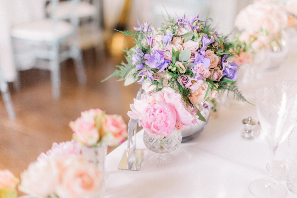10-stunning-ways-to-use-flowers-at