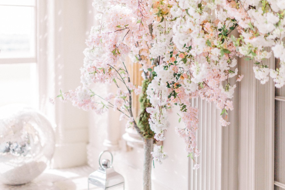10-stunning-ways-to-use-flowers-at