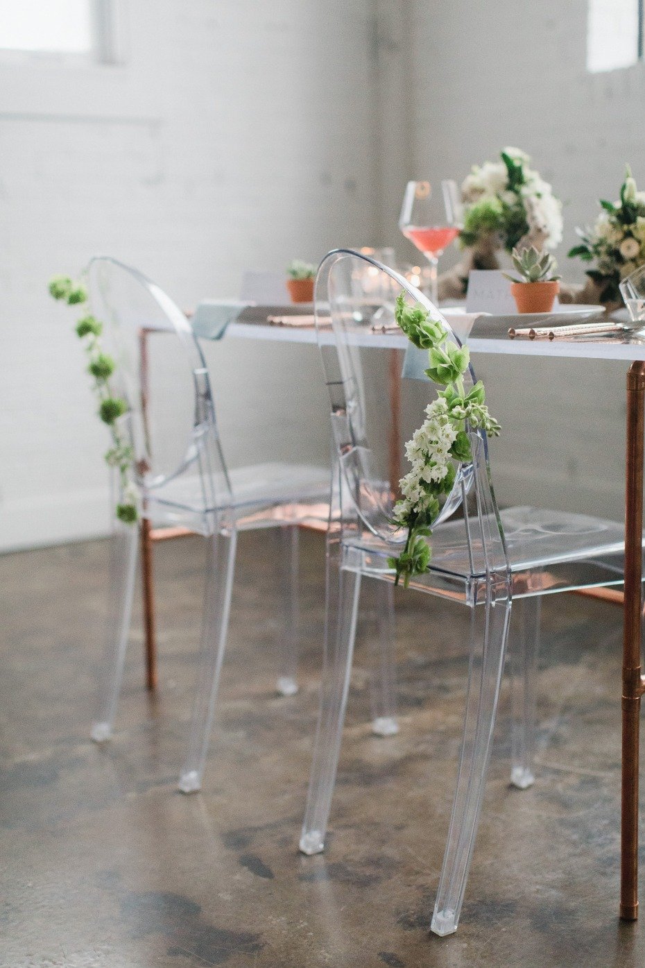 Modern clear chairs for the sweetheart table