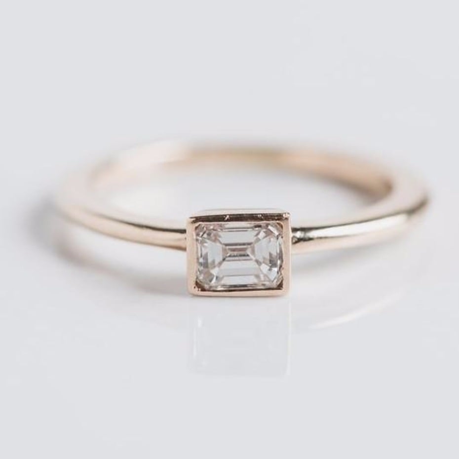 Modest Round 18K Gold + Diamond Ring – Andaaz Jewelers
