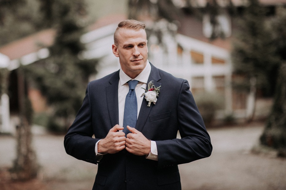 Navy suit and blue tie