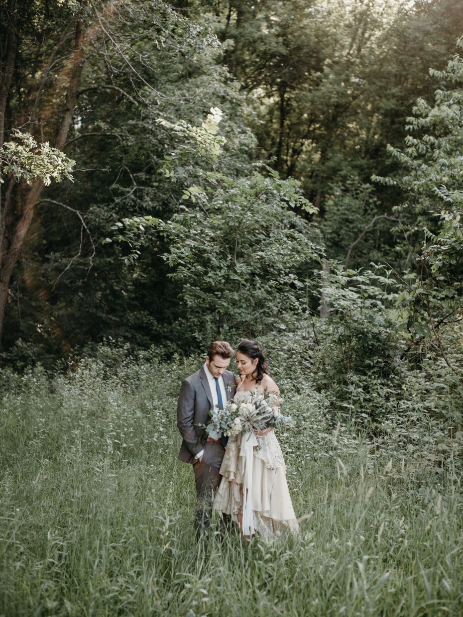 Beautiful woodsy wedding ideas for the outdoorsy couple