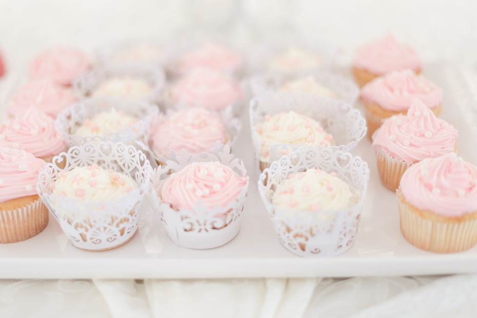 blush and ivory cupcakes