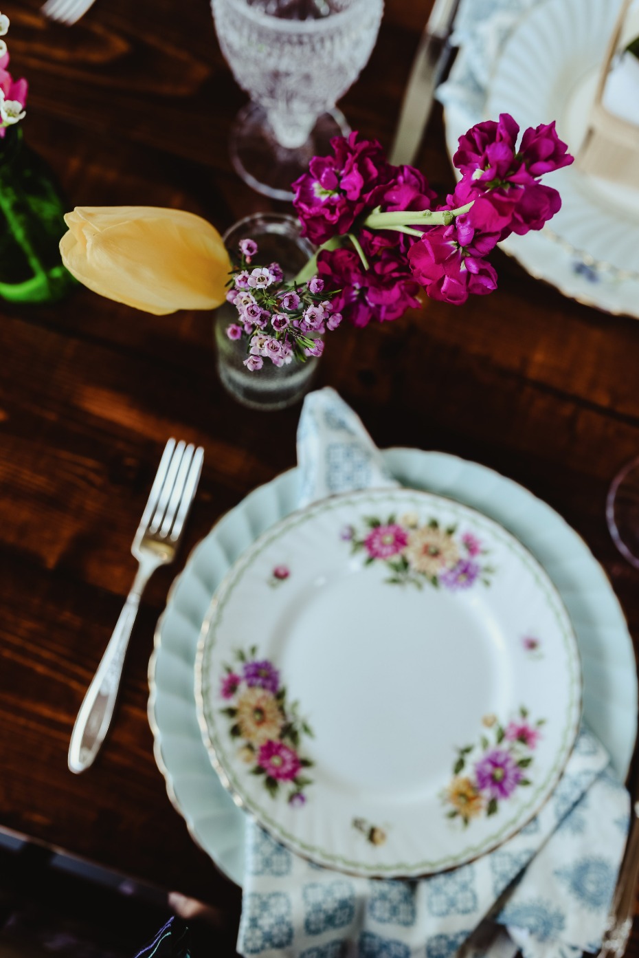 sweet and chic mismatched china