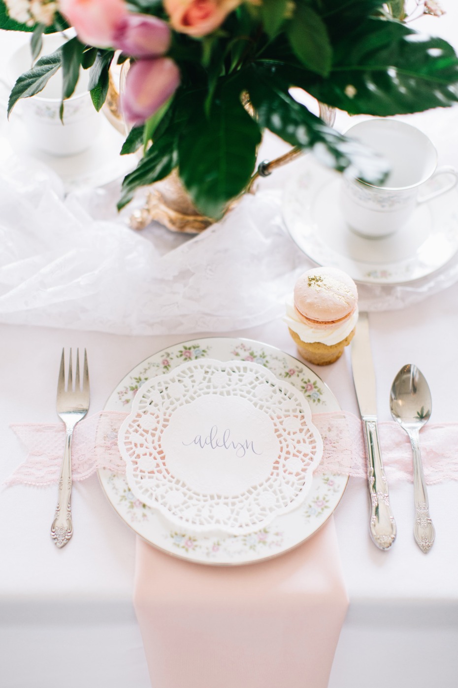 elegant and classic pink and white table setting