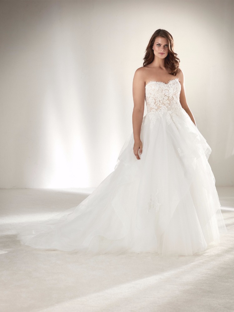 Glamorous Plus Sizes Dresses From Pronovias