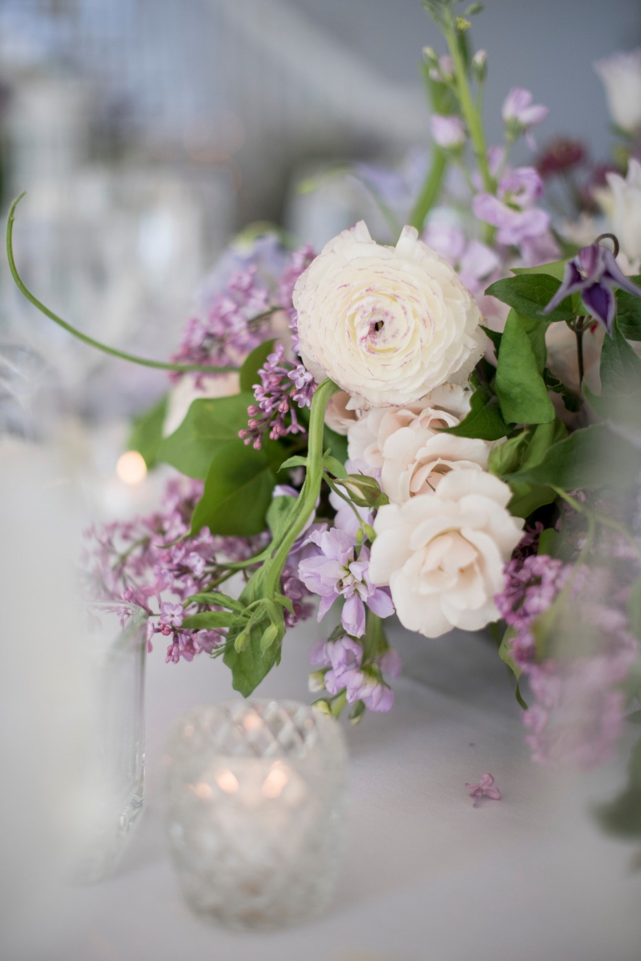 white and purple wedding flowers