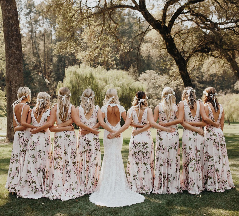 Super cute floral bridesmaid dresses - Buy this wedding dress at 50% off with Pre Owned Wedding dresses