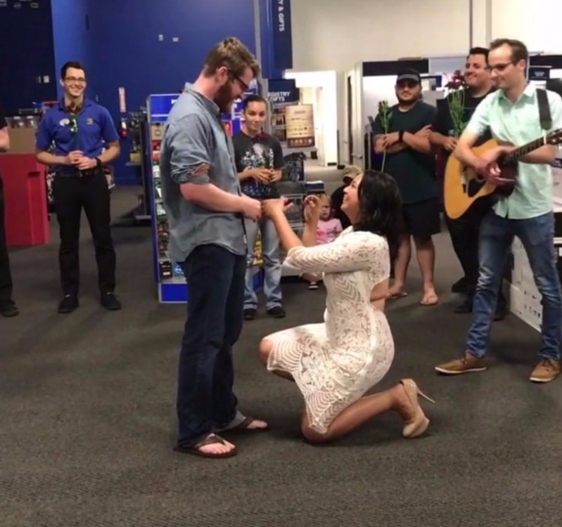 See This Girl Propose To Her Man With A Jewelry by Johan Ring