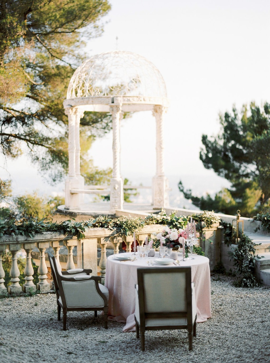 Elegant sweetheart table for two