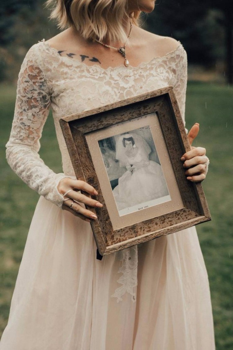 This Gem of a Bride Wore Her Grandmother’s 1960s Gown