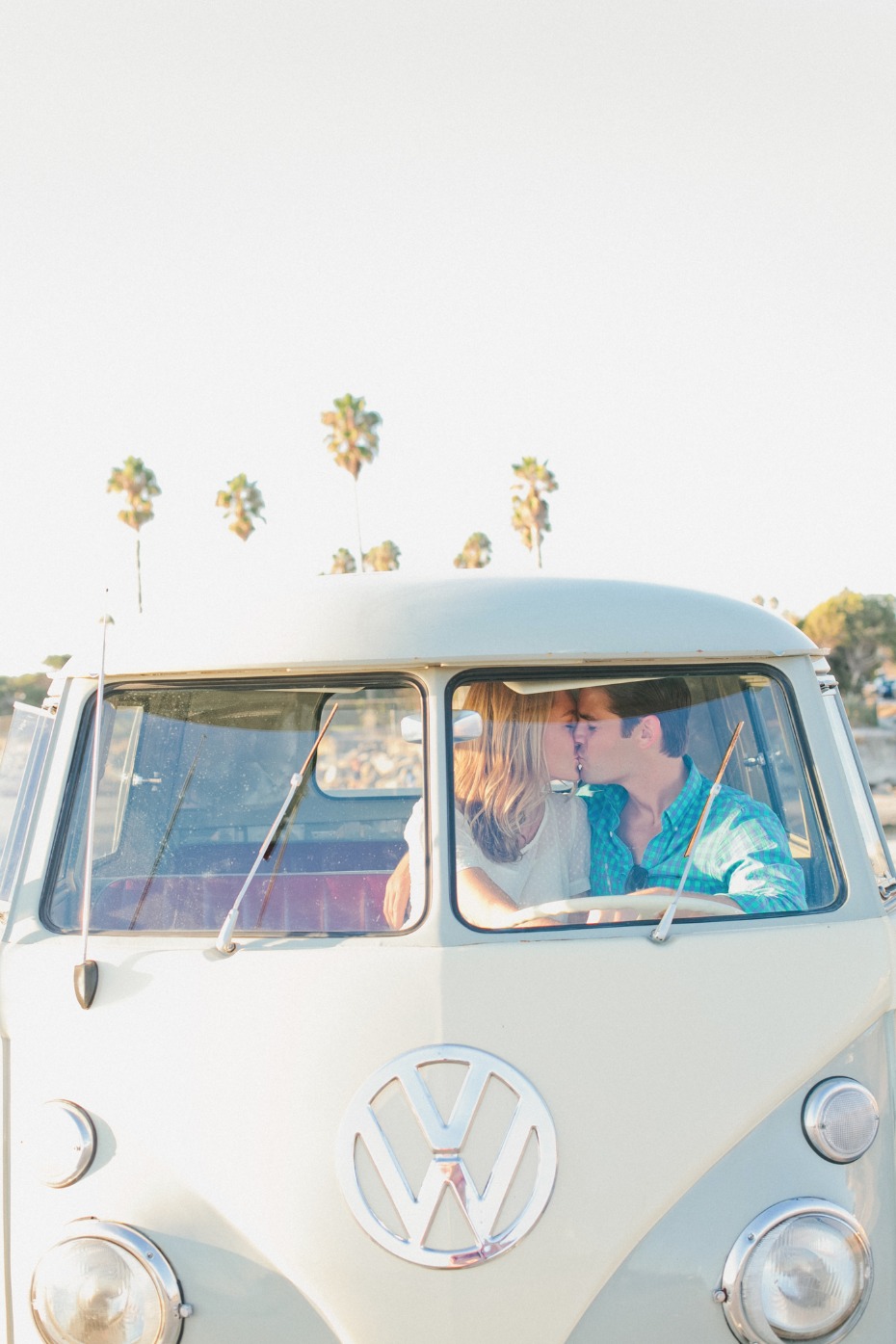 How adorbs is this photo from Onelove Photography