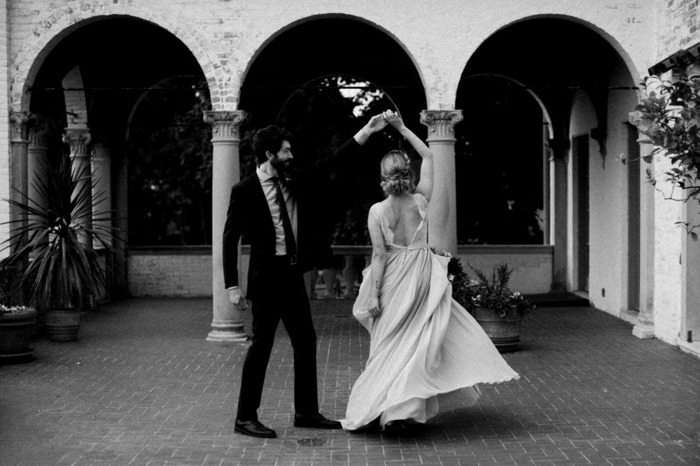 villa-terrace-is-an-italian-wedding