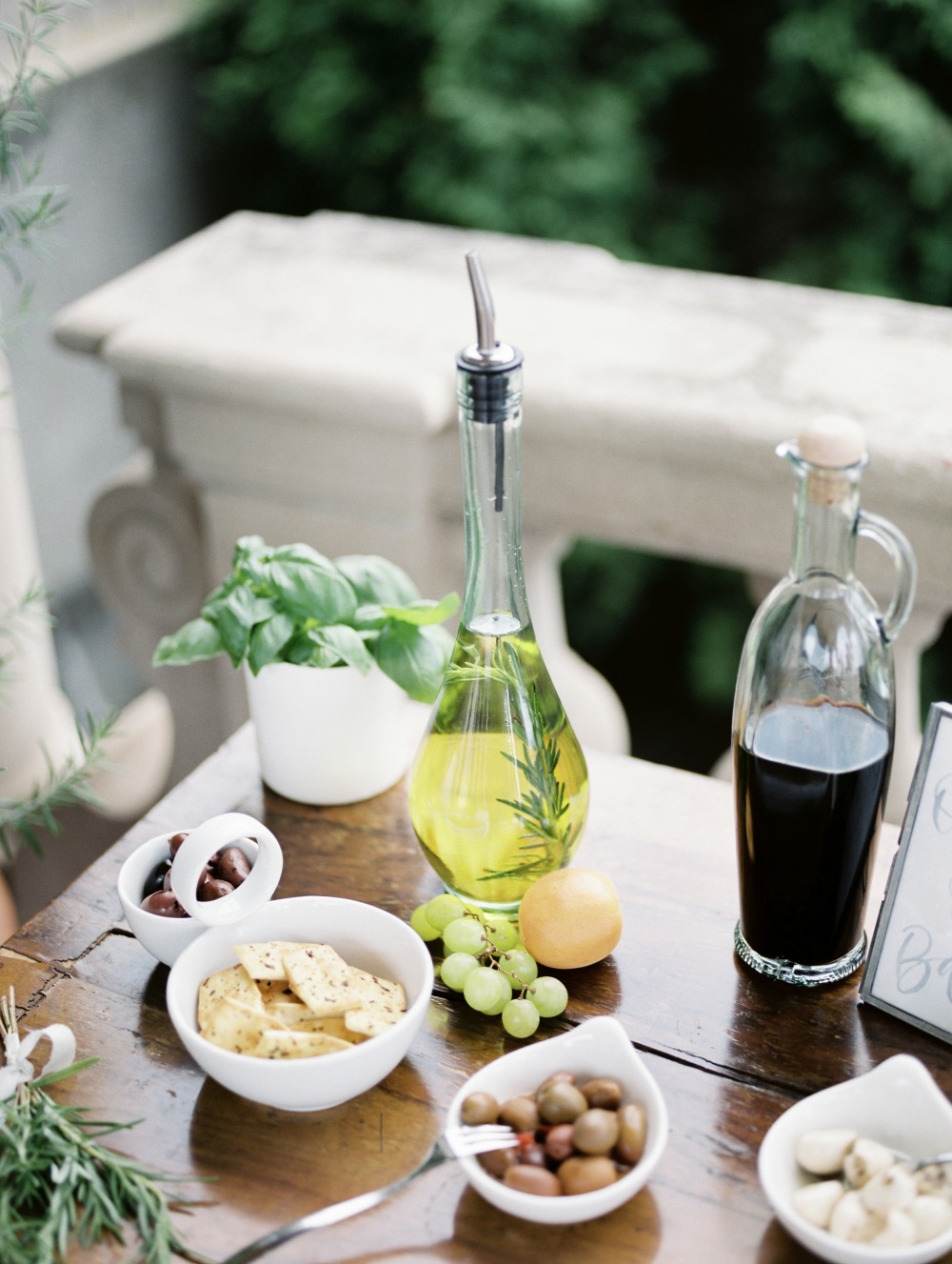 villa-terrace-is-an-italian-wedding