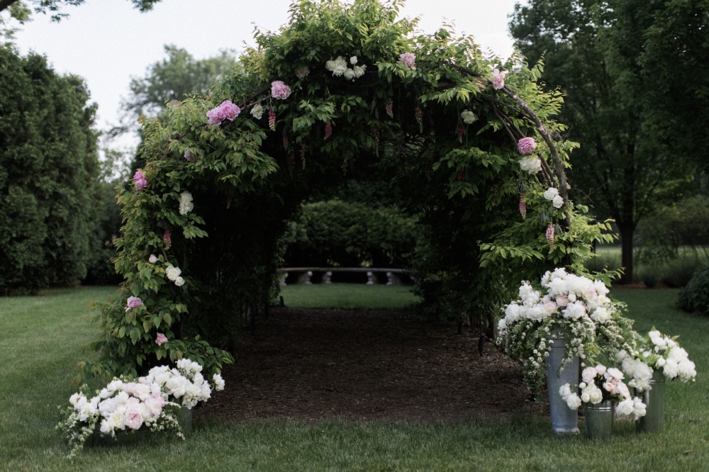 villa-terrace-is-an-italian-wedding