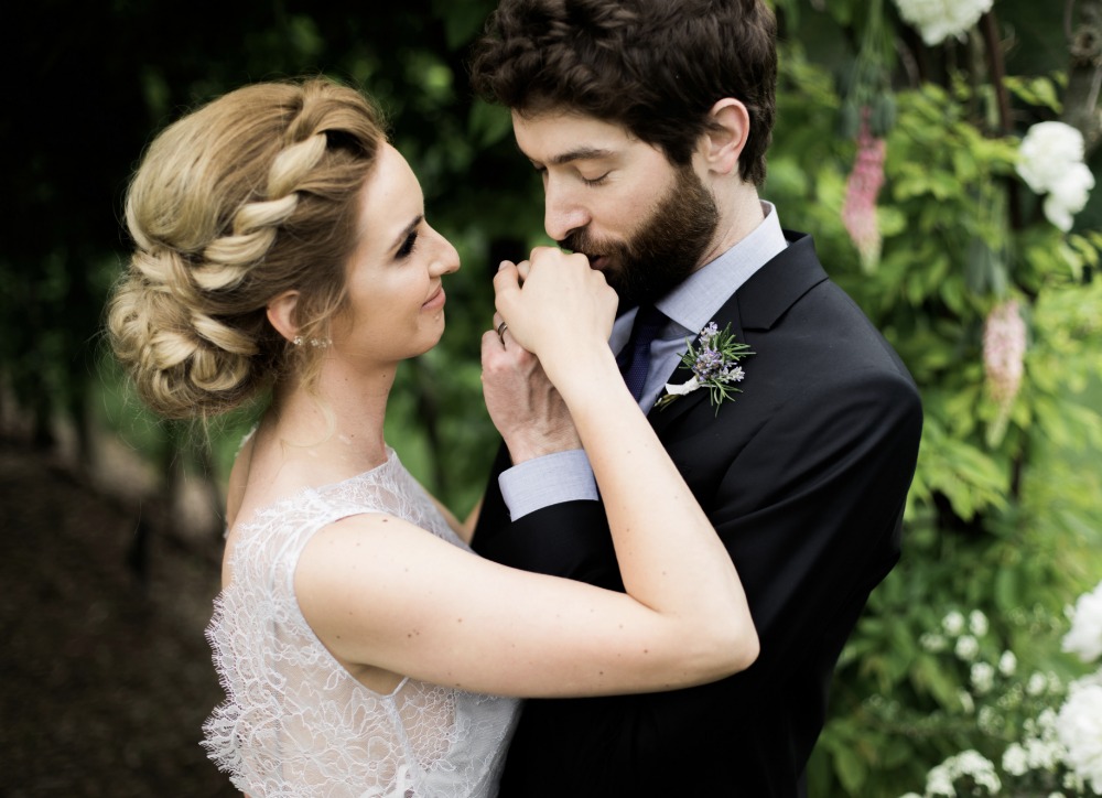 villa-terrace-is-an-italian-wedding