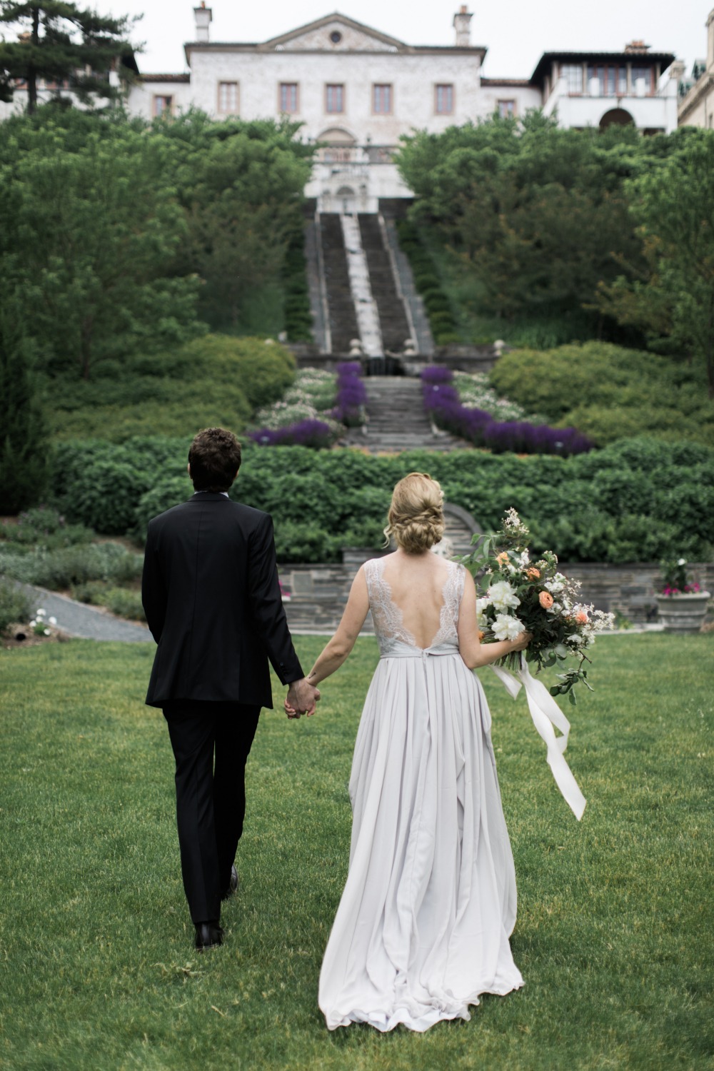 villa-terrace-is-an-italian-wedding