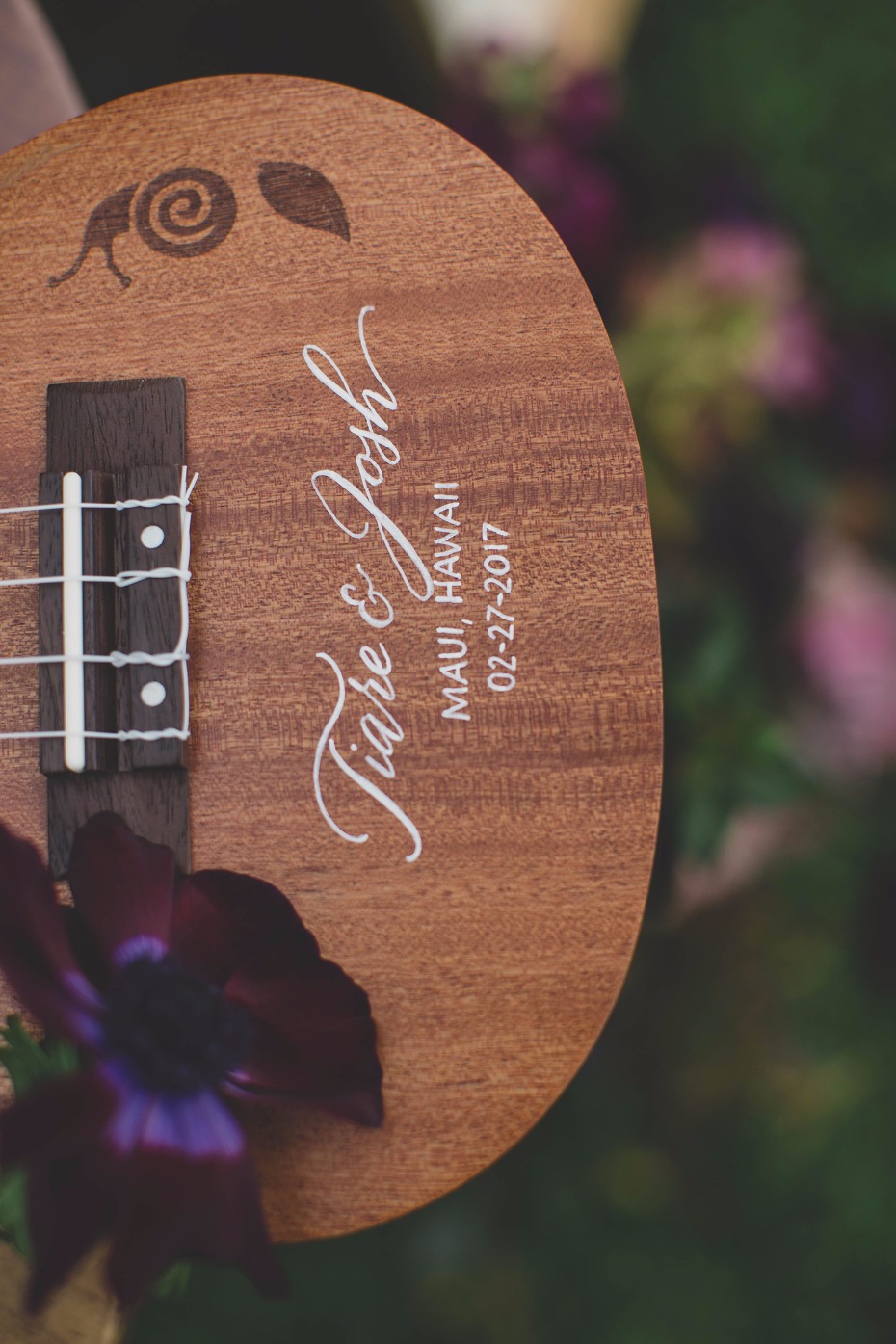 Custom ukulele guest book idea