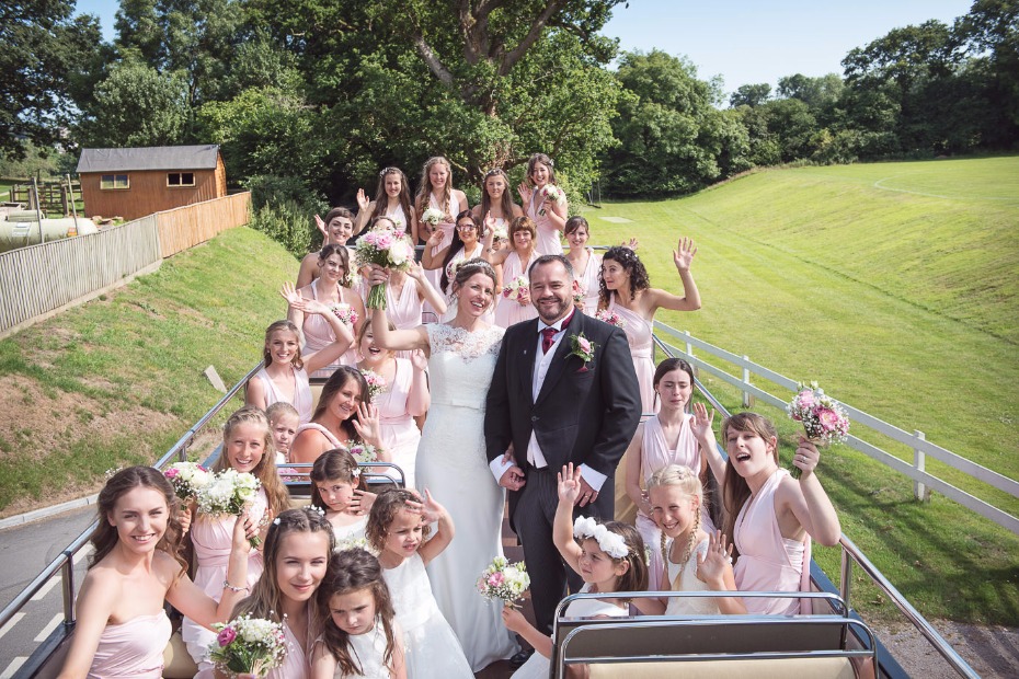 5 Reasons Youâll Want to Have a Huge Bridal Party