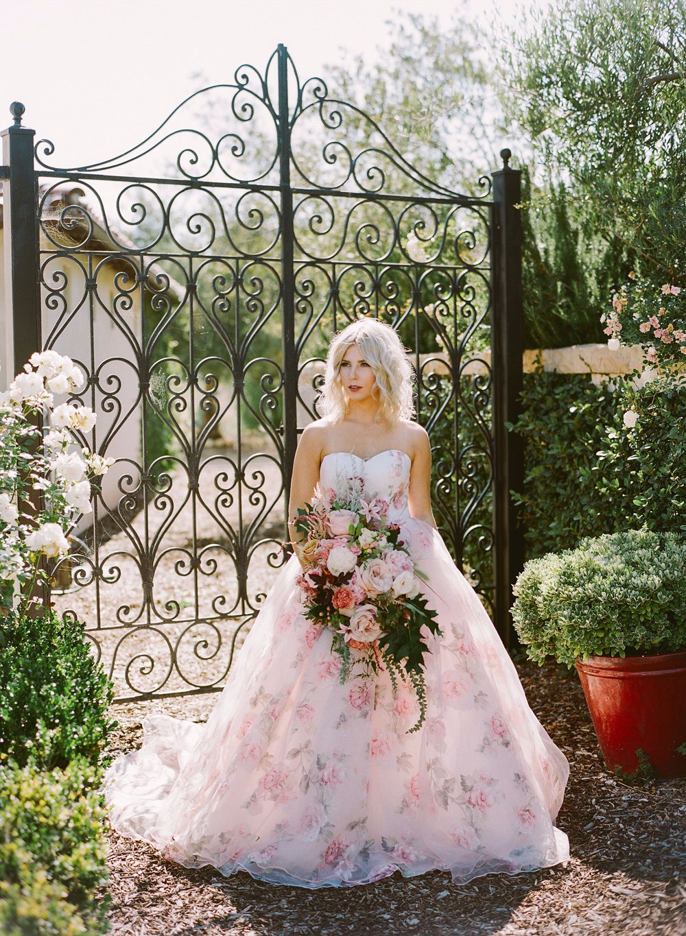 7-fabulous-ways-to-use-flowers-on-your