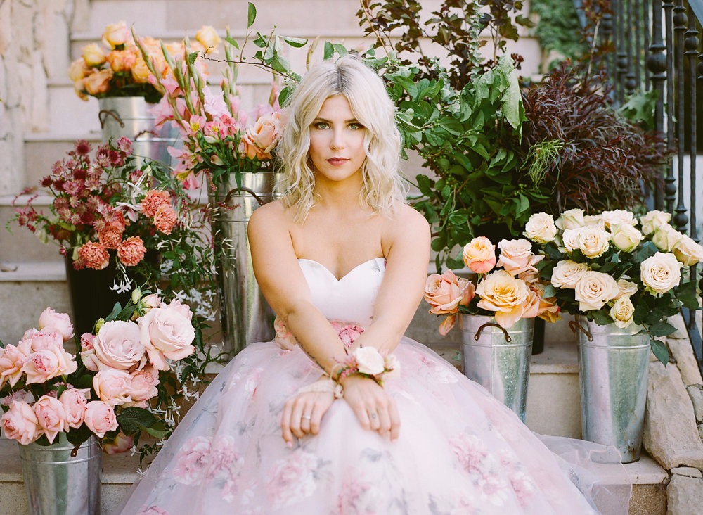 7-fabulous-ways-to-use-flowers-on-your