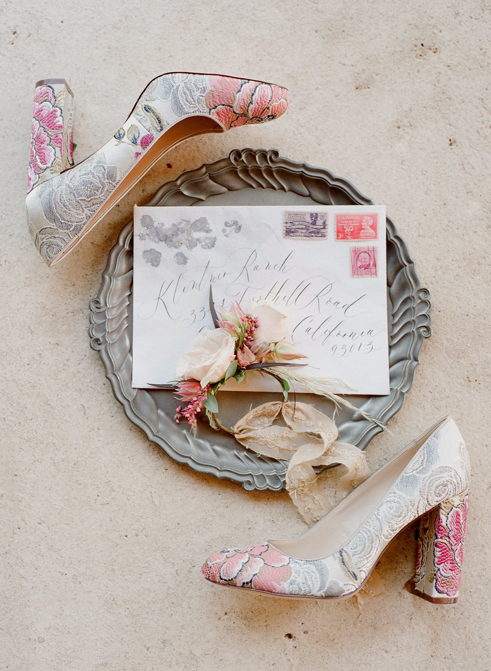 7-fabulous-ways-to-use-flowers-on-your