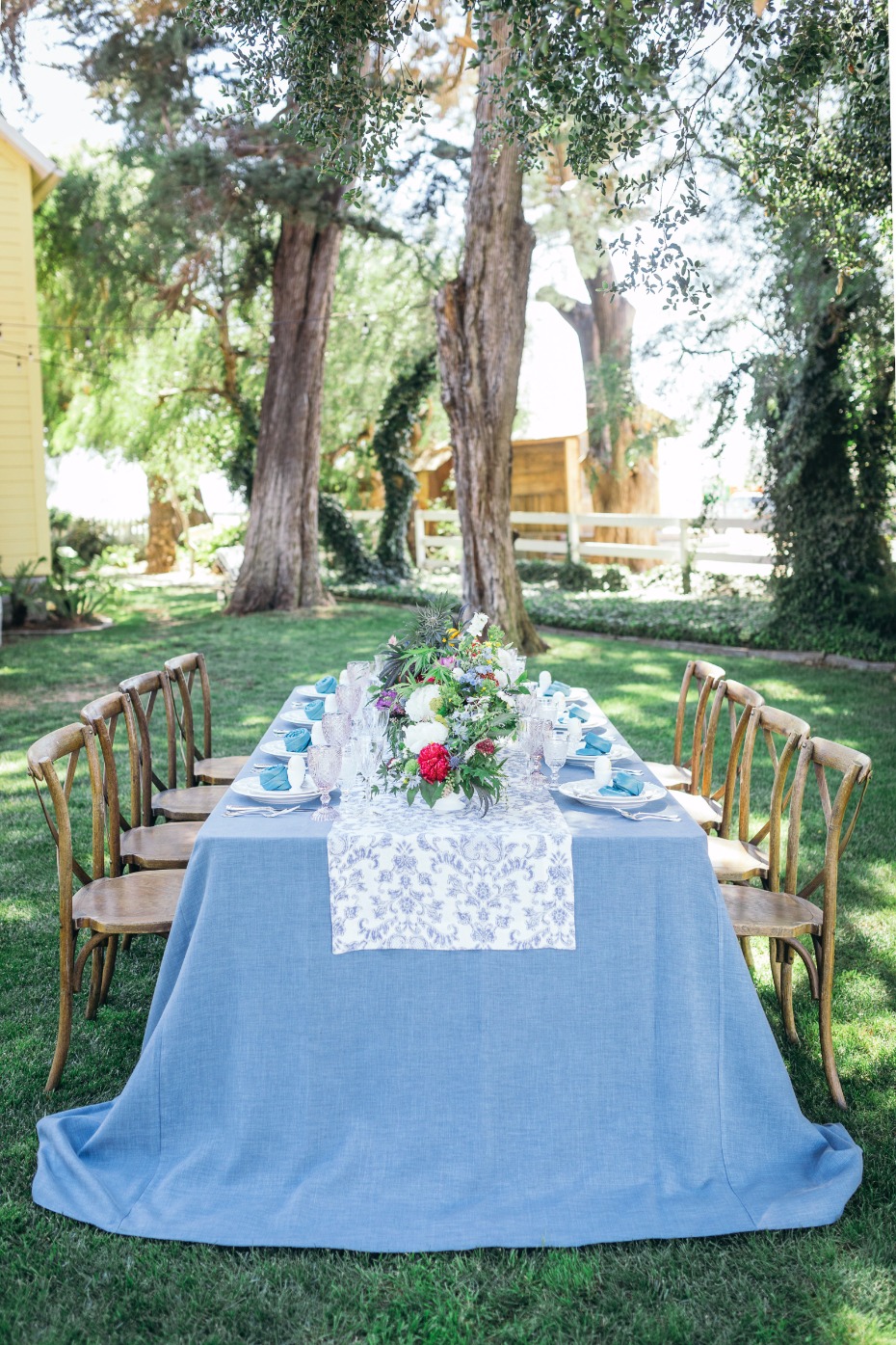 Blue and white reception table