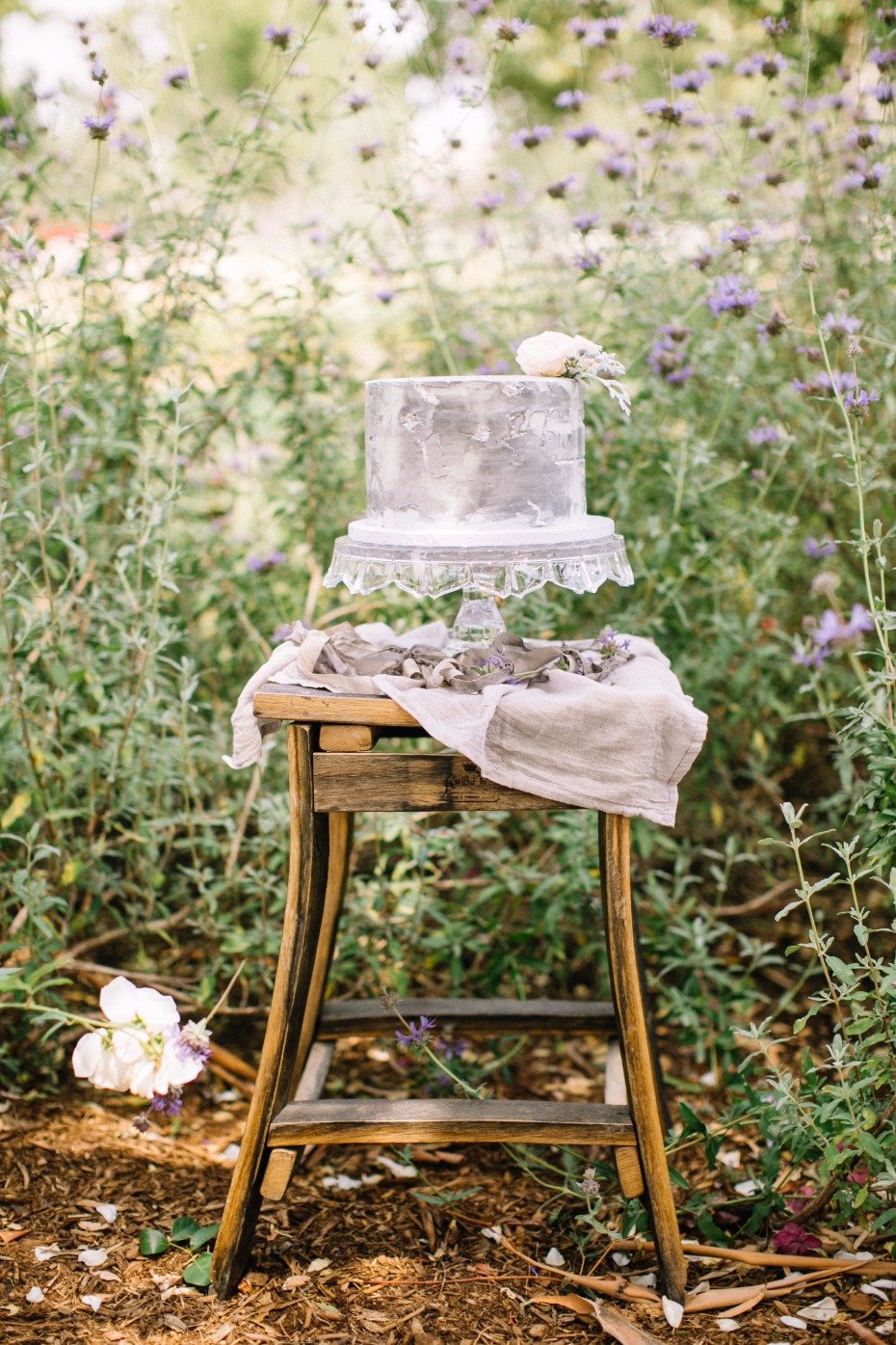 Gray and white wedding cake