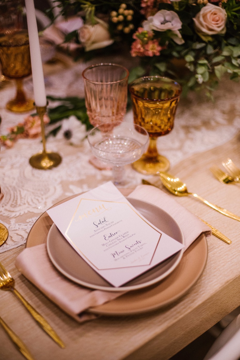 dusty pink and gold wedding place setting