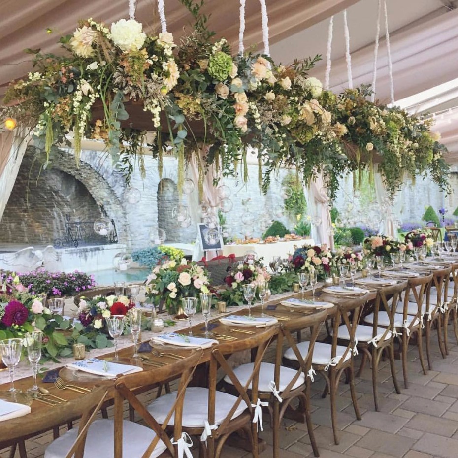 hanging flowers at your wedding