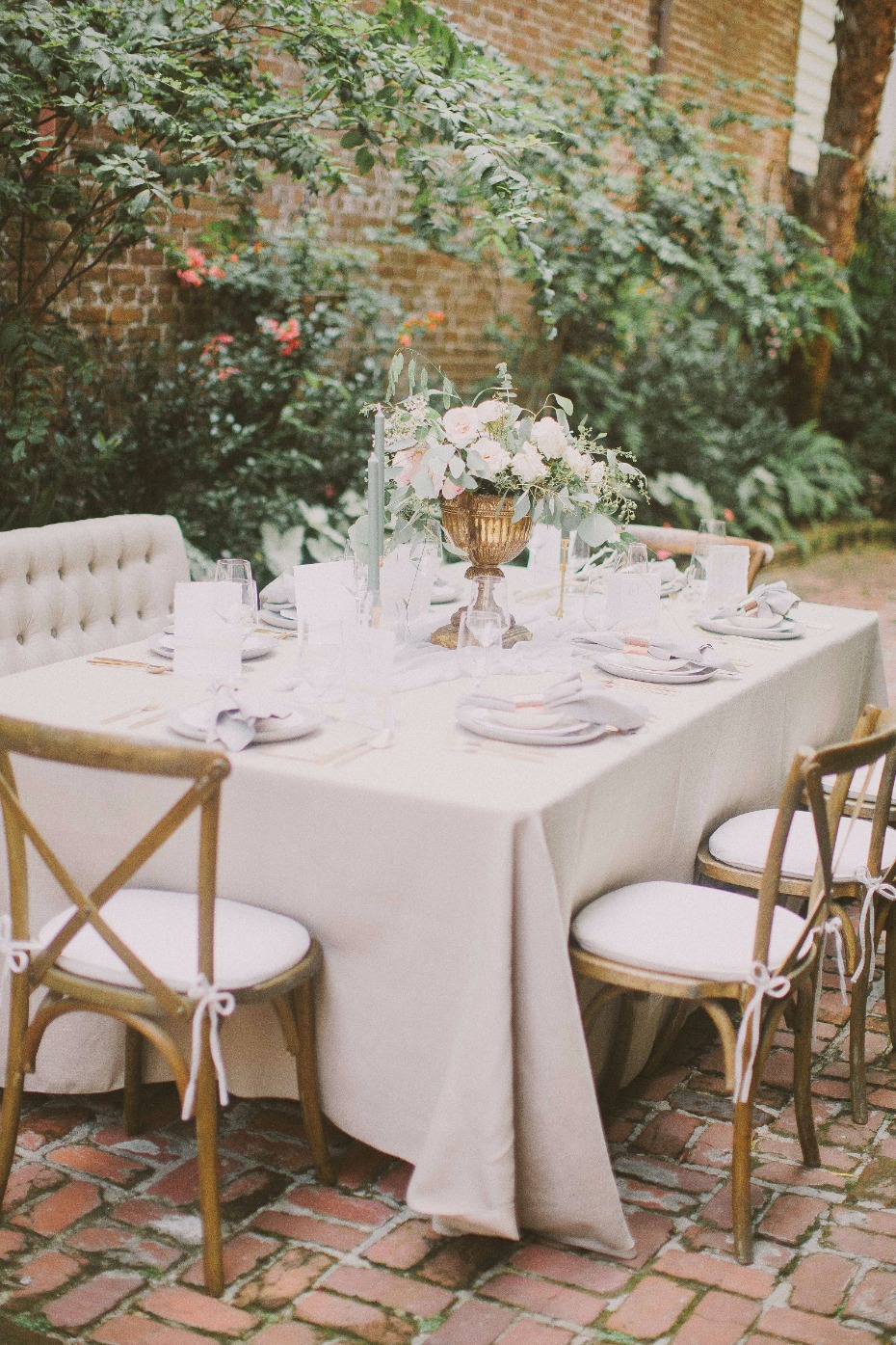 outdoor reception in southern style garden