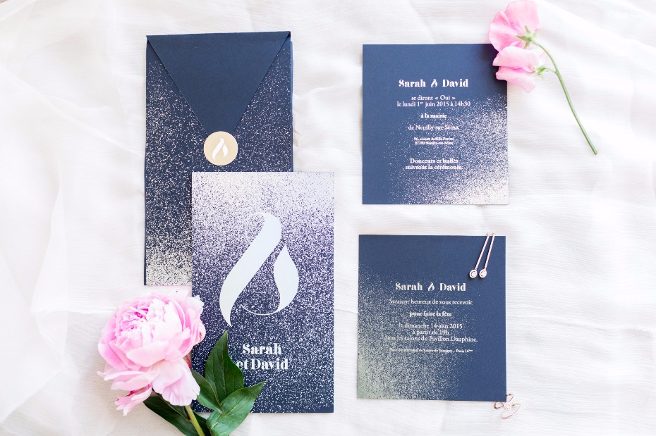 navy and gold wedding invitations with a modern flair
