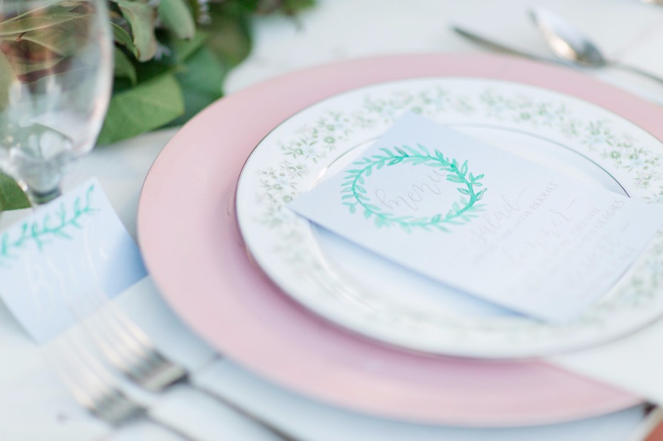 elegant pink and blue garden themed wedding table decor