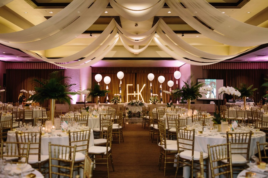 White, gold and green reception