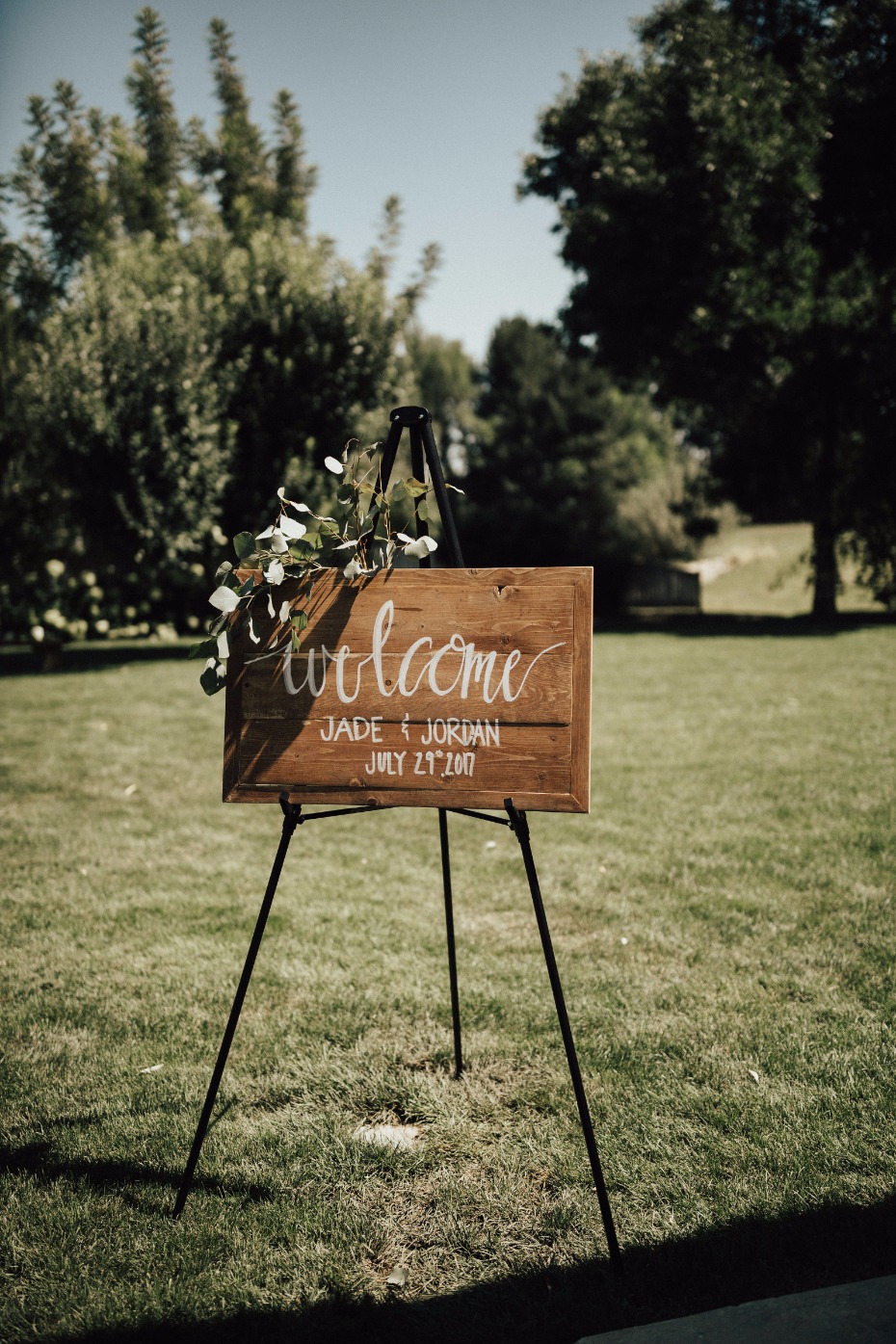 rustic chic welcome wedding sign