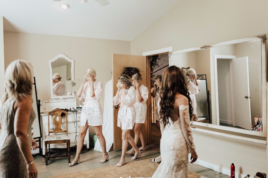 reveal your bridal gown to your bridesmaids
