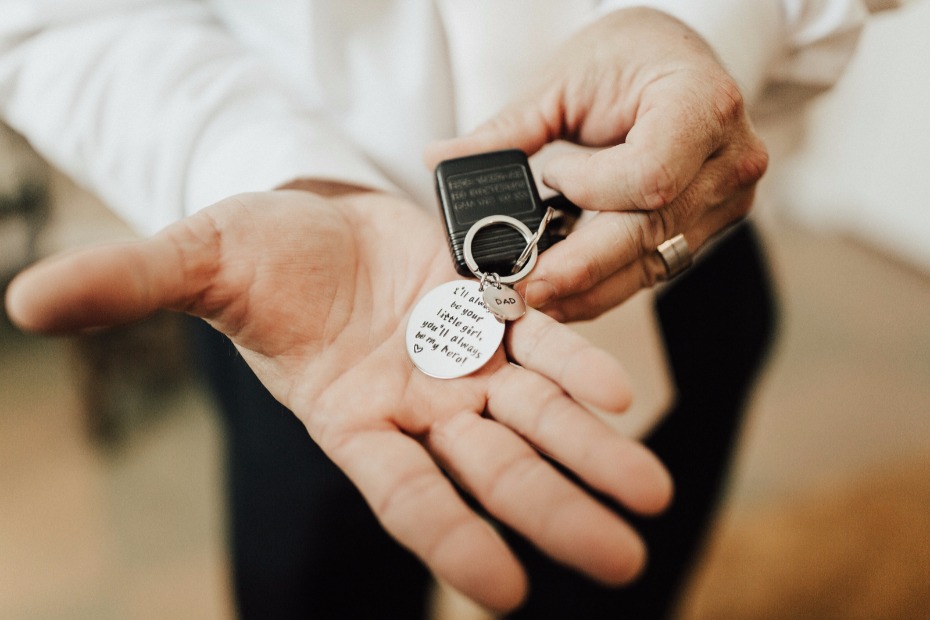 give your parents a gift like this cute key chain for your Dad