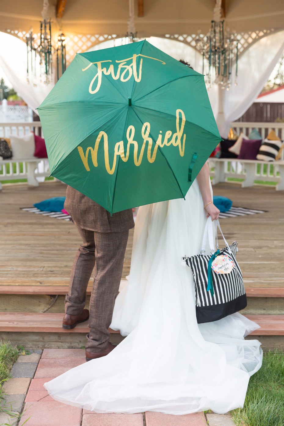 Just married umbrella and wedding tote