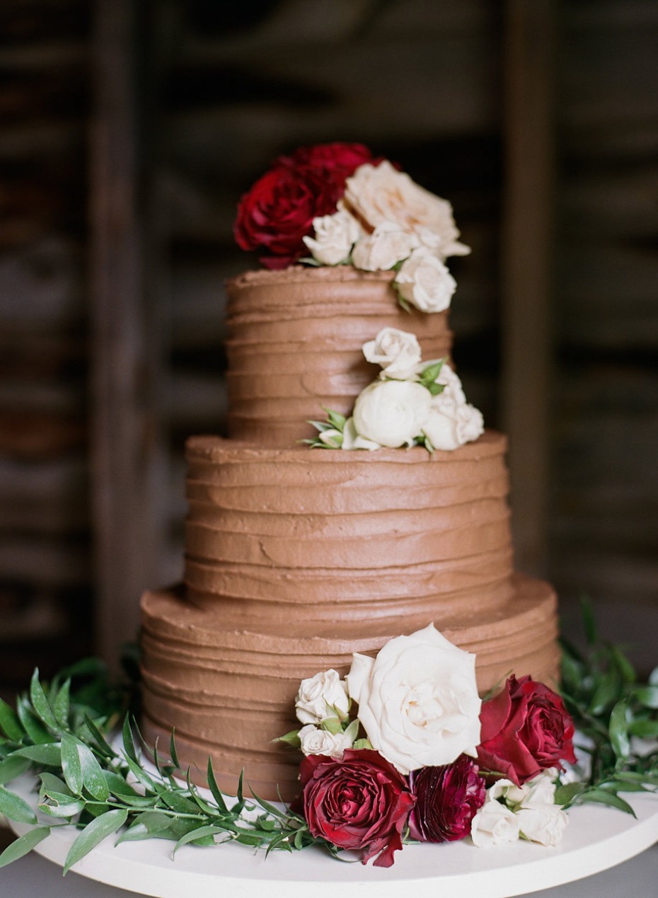 rose topped chocolate wedding cake